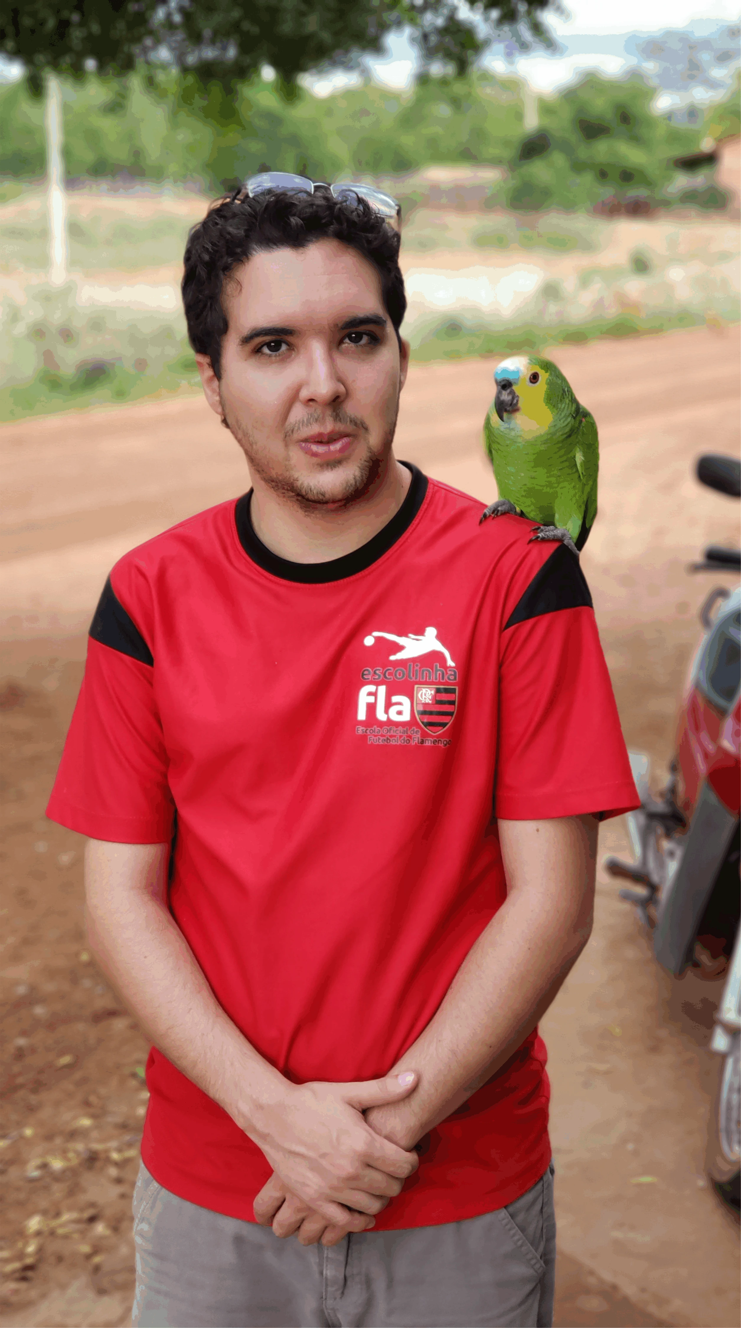 Rafael com papagaio