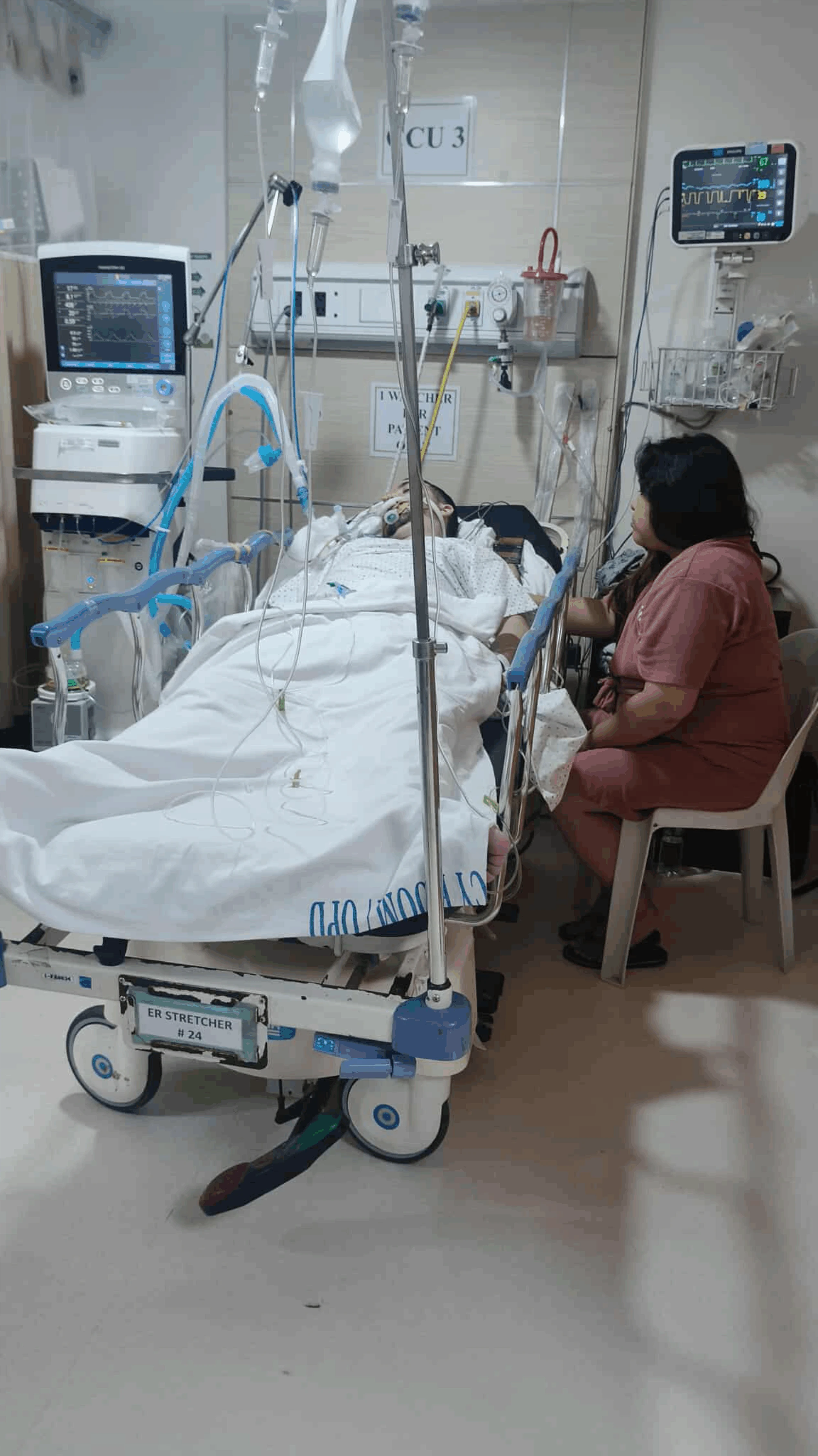 Rafael e esposa no hospital